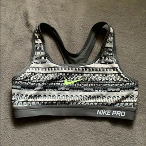 nike pro sports bra